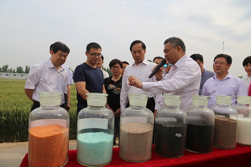 H:/02 所网稿件/观摩会4.jpg H:/02 所网稿件/观摩会4.jpg